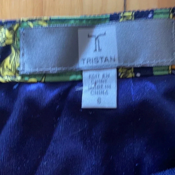 Tristan  skirt - Picture 3 of 4
